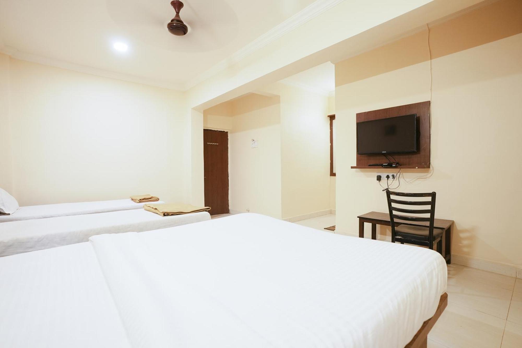 Hotel Della Comfort Near Ambreshwar Shiv Mandir, Ambernath Amarnath Екстер'єр фото
