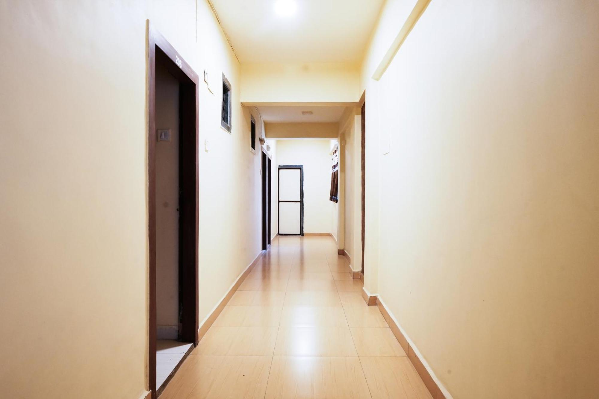 Hotel Della Comfort Near Ambreshwar Shiv Mandir, Ambernath Amarnath Екстер'єр фото