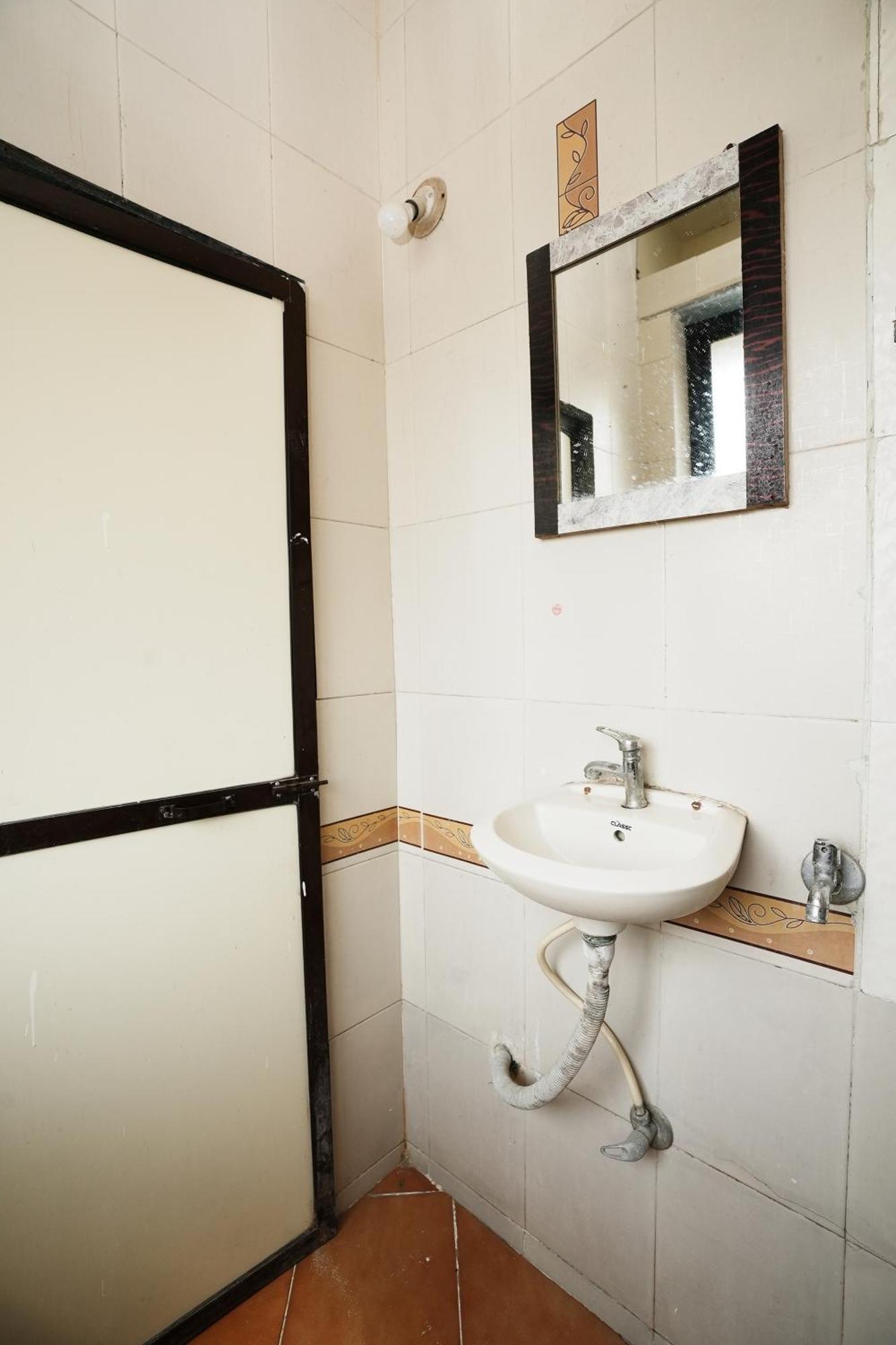 Hotel Della Comfort Near Ambreshwar Shiv Mandir, Ambernath Amarnath Екстер'єр фото